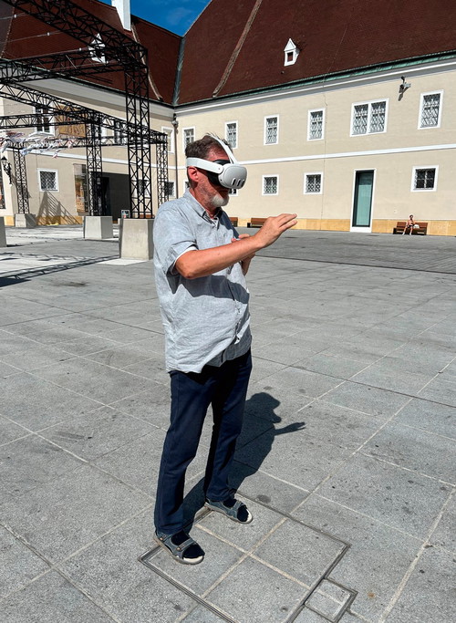 XR-Brillen zeigen Besuchern die ehemalige Leutkirche und die Andreaskapelle. Besonders spannend: Die virtuellen Gottes-häuser können sogar betreten werden. Zu buchen ist die Tour über stpoeltentourismus.at.