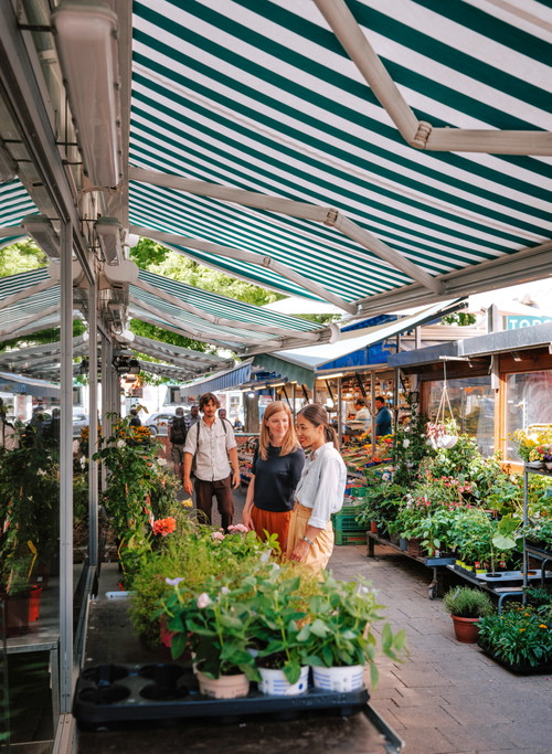 Der Kutschkermarkt ist einer der letzten Straßenmärkte.