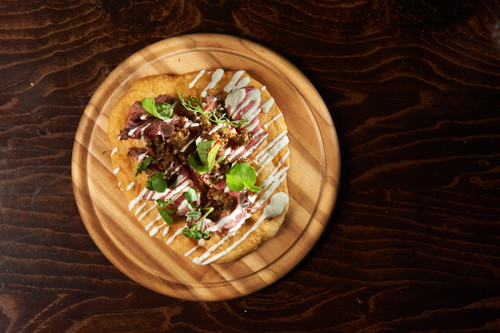 Langos mit Roastbeef im »Stuwer«
