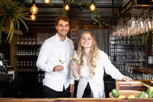 Walter Piller und Laura Scheybal von der »Langos Bar«