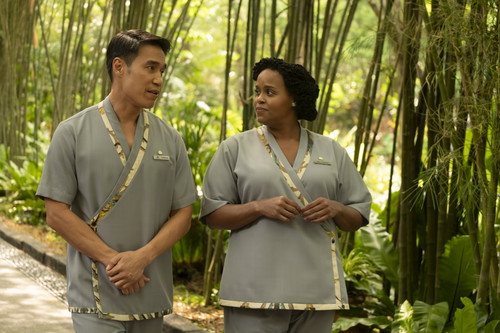 Natasha Rothwell ist zu Besuch in Thailand, um von Dom Hetrakul zu lernen. Dabei kommen sie sich näher. Man kennt sie aus Staffel 1. 