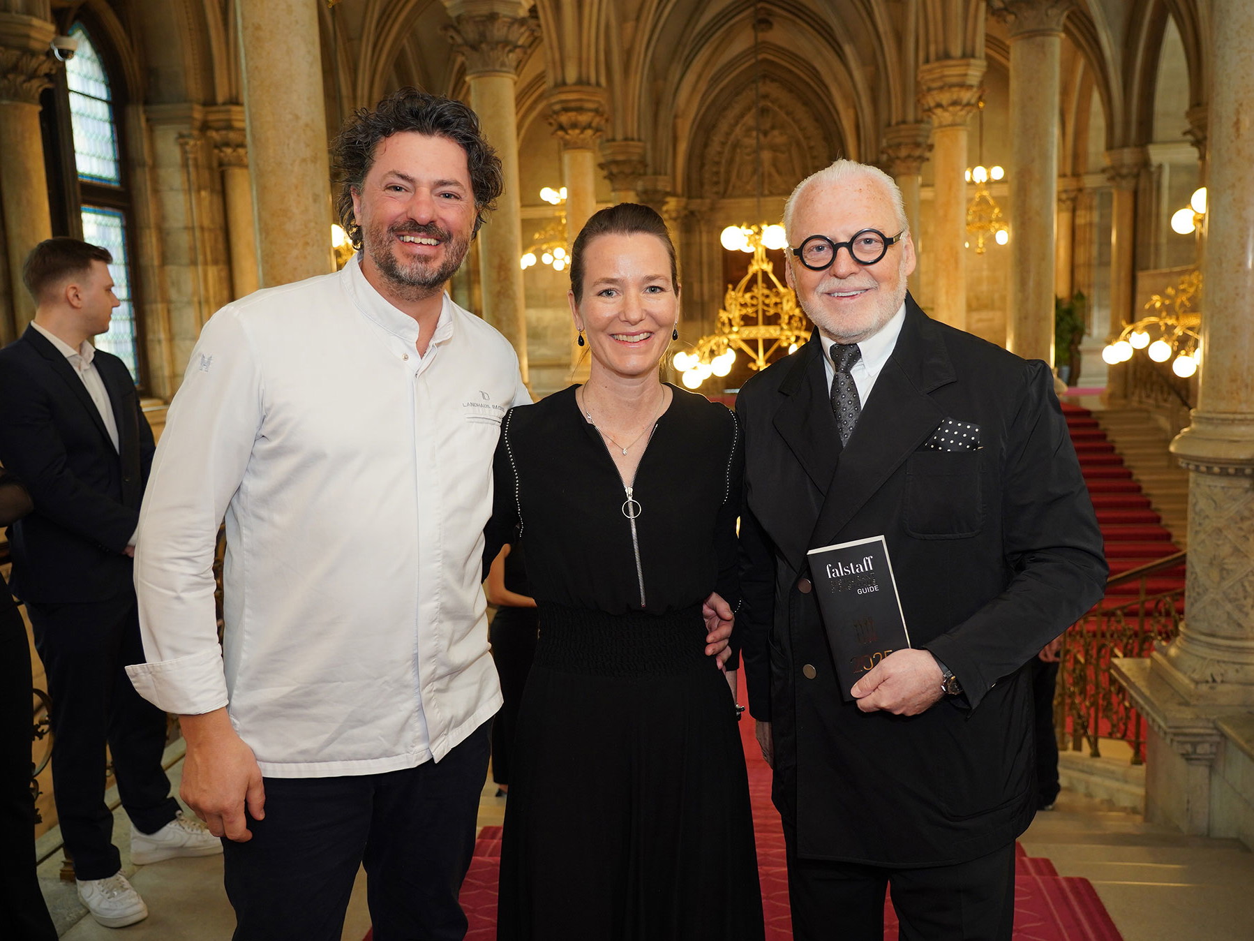 Thomas Dorfer und Susanne Dorfer-Bacher vom »Landhaus Bacher« mit Wolfgang Rosam. 