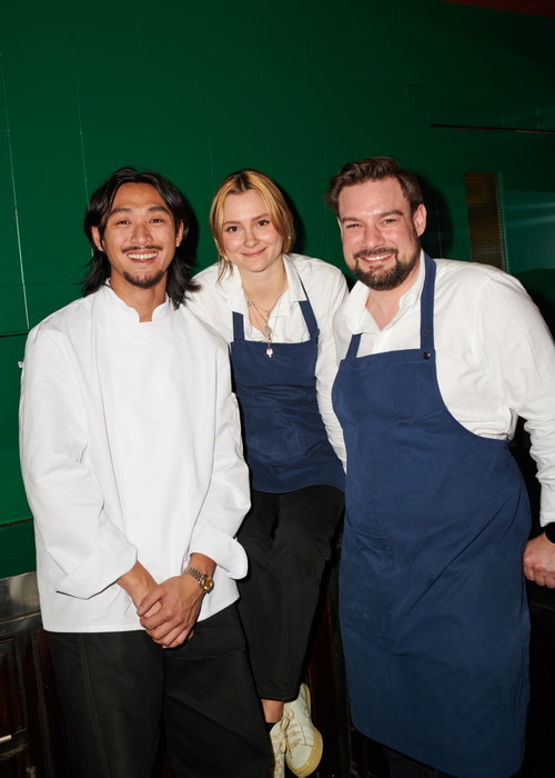 Neben dem Chef: Sophie Frielingsdorf (Chef de Service) und Caspar Rutishauser (Geschäftsführer).