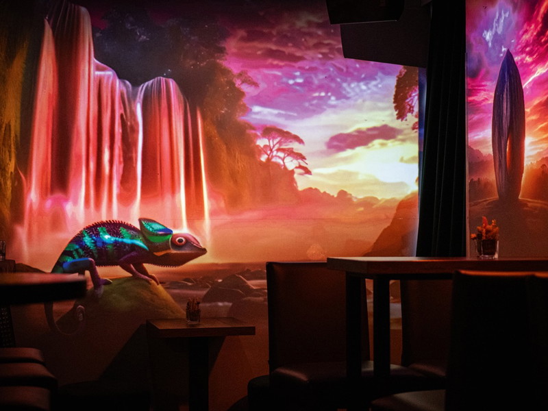 Das wandelbare afrikanische Reptil ist das namensgebende Tier der »Chameleon Bar«.