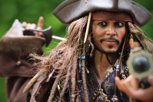 Johnny Depp verkörperte den Rum-wie-Wasser-trinkenden Captain Jack Sparrow in der »Fluch der Karibik«-Reihe und weckte damit eine neue Lust auf den Zuckerrohrschnaps.