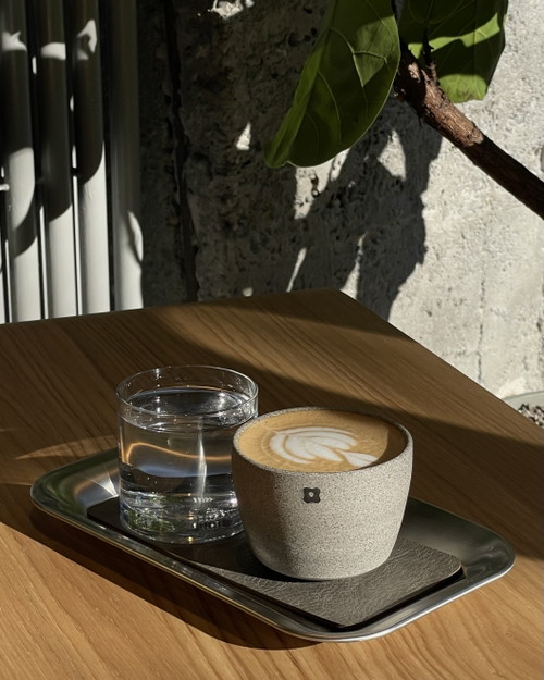 Ein Cappuccino.