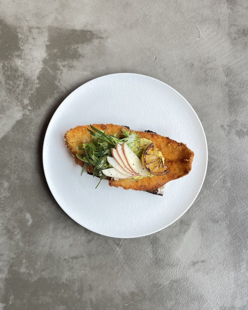 Ein Fried Fish Smørrebrød.