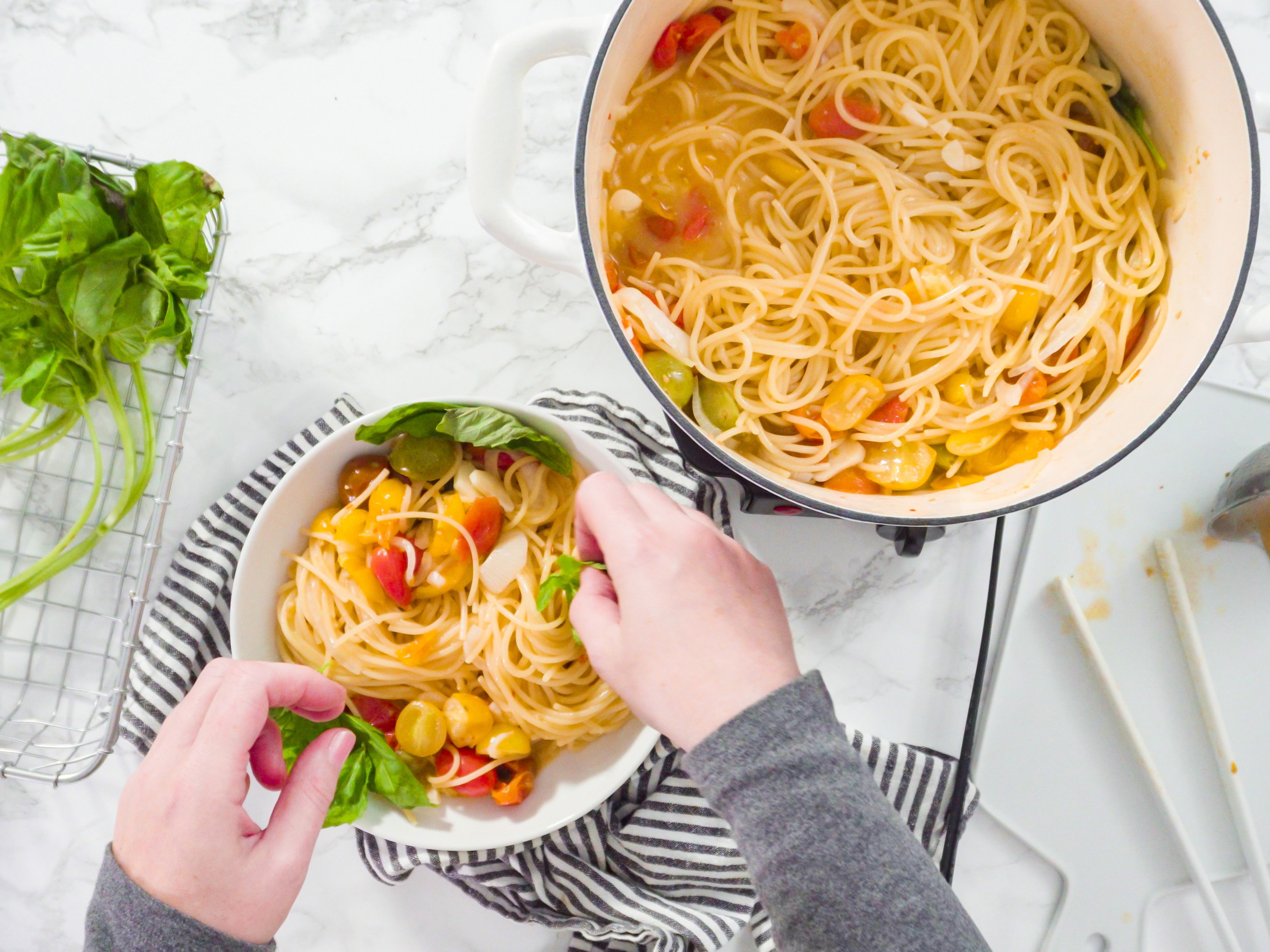 Meghan Markle's single skillet spaghetti: why it's going viral - Falstaff