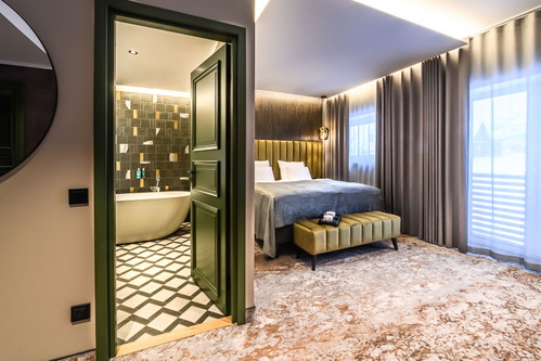 ©Ugandi Hotel