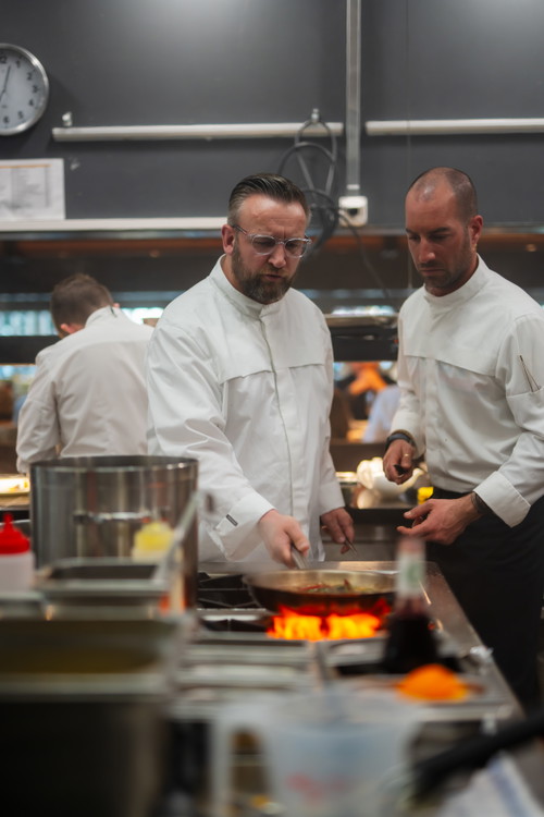 André Kaiser (l.), Culinary Director vom «The Chedi Andermatt».