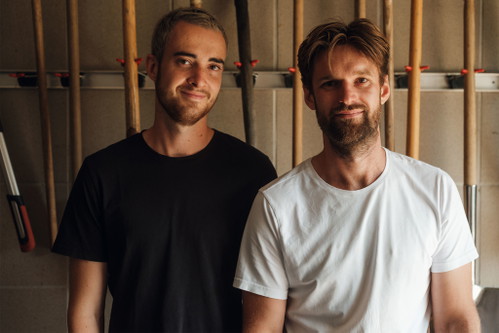 Die beiden Von der Vogelwaide-Winzer Michael Donabau und Daniel Vogelwaid.