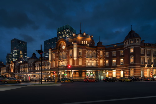 Tokyo Station Marunouchi - Kaoru Mende