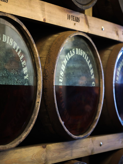 Je länger das Fass ruht, umso mehr macht sich der »Angels Share« bemerkbar, der jedes Jahr einen Teil des Whiskeys verdampfen lässt.
