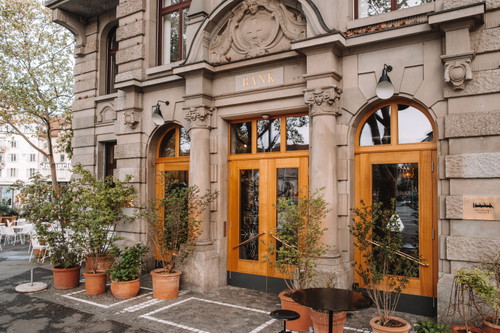 Das beliebte Brunch-Lokal befindet sich am Helvetiaplatz. 