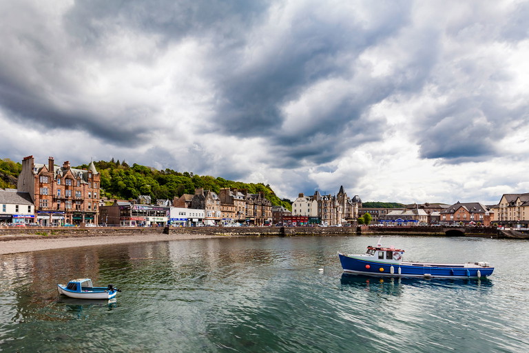 Oban in Schottland – weltbekannt für großartigen Whisky.