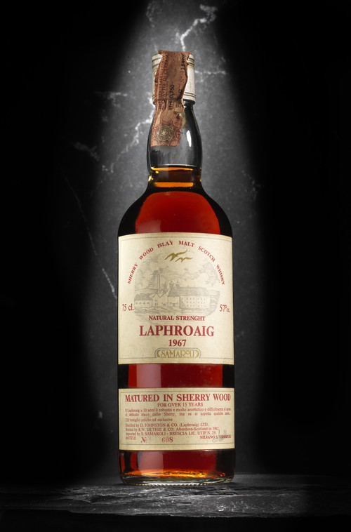 Laphroaig 1967, ha un valore che oscilla dai 62.000 ai 67.000 dollari