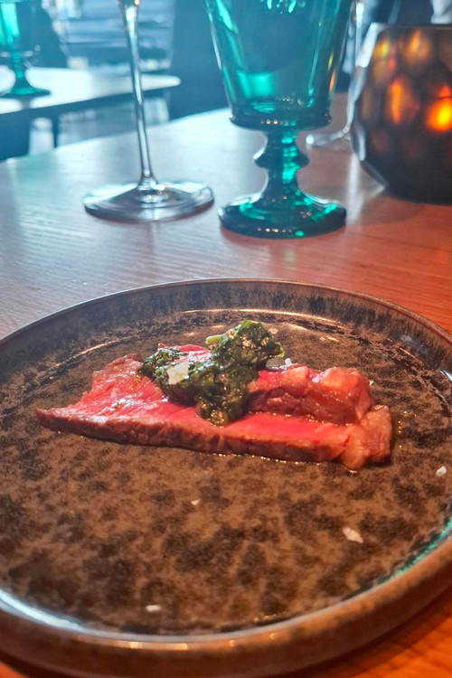 Das Ribeye-Steak mit Chimchurri