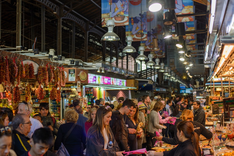 Der beliebte und ikonische Marktplatz in Barcelona.