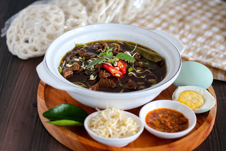 Die traditionelle »schwarze« Suppe.