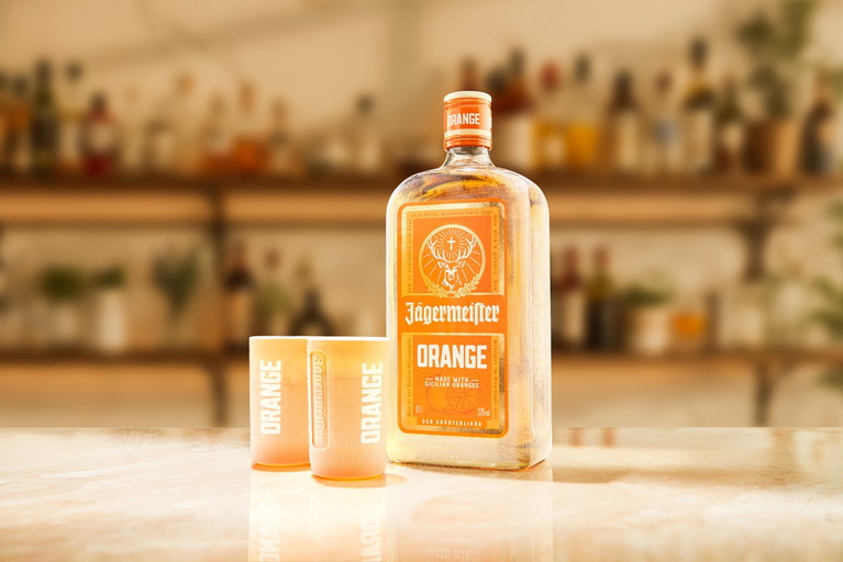 »Jägermeister ORANGE« ist für 14,49 € (UVP) deutschlandweit im Handel und im Jägermeister E-Shop erhältlich.