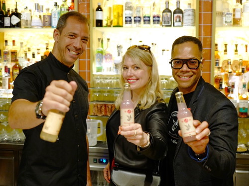 Im Zeichen der Filler: Alexandros Sourbatis, Stephanie Madacs und Julio Pereira (beide Coca-Cola HBC Österreich; v.l.n.r.) bei der Three Cents-Vorstellung.