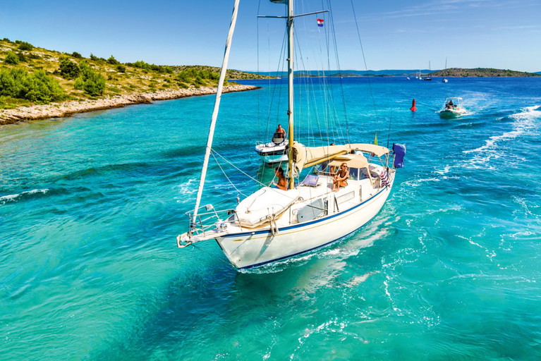 Der Archipel des Kornati-Nationalparks umfasst Dutzende Inseln, die sich per Boot am besten erkunden lassen.  