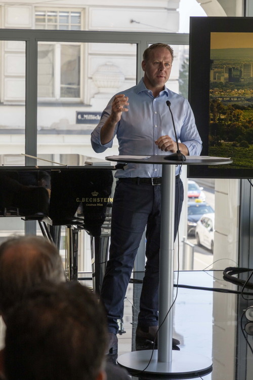 Winzer Michael Edlmoser vom Weingut Edlmoser.