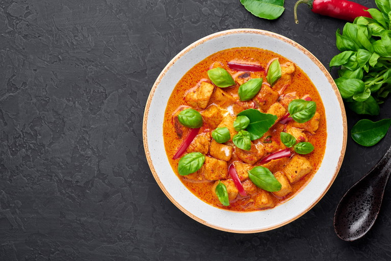 Das würzige Curry-Gericht zählt ebenfalls zu einem der beliebtesten Gerichten weltweit. 