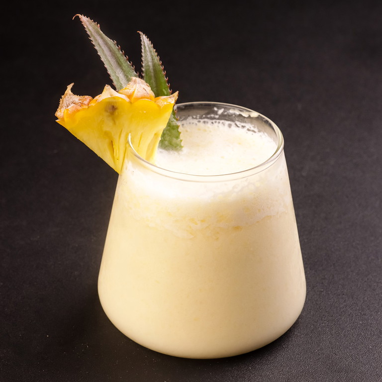 Eine zeitgemäße Piña Colada kommt ohne Sahne und Kokossirup aus.