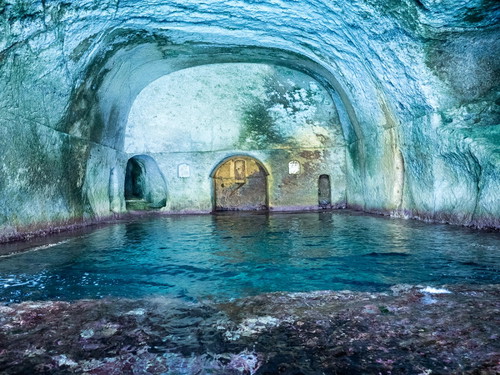 Ponza, Grotte di Pilato