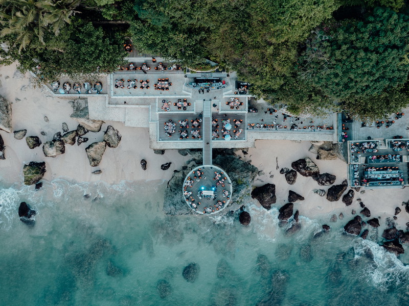 The Rock Bar auf Bali.