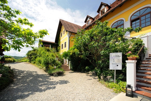 Die Weingut Sattlerhof.