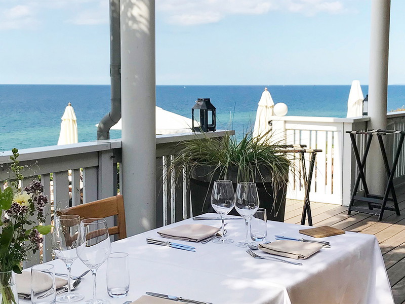 Das »Helenekilde Badehotel« bietet eine wunder­bare Restaurantterrasse.
