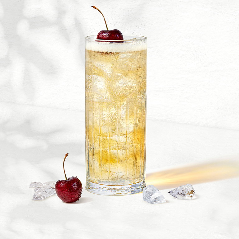 Der »Jim Beam Black Cherry Highball«