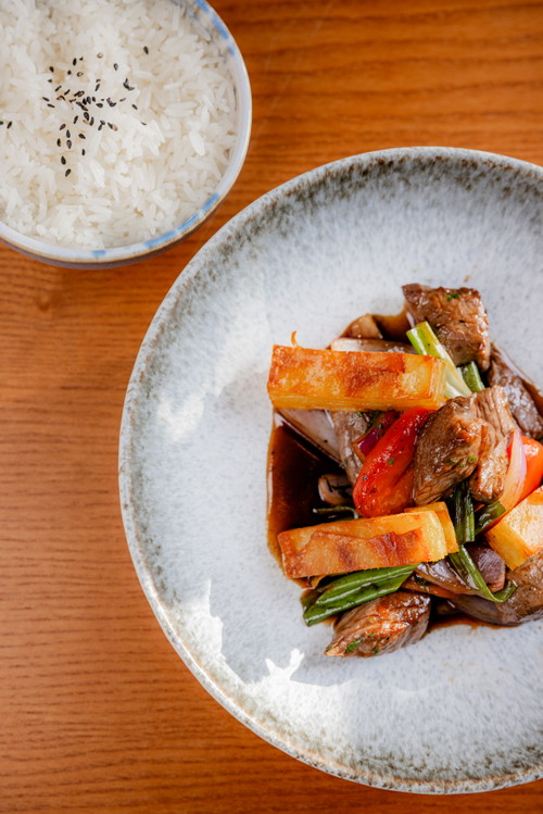 Lomo Saltado Nido.