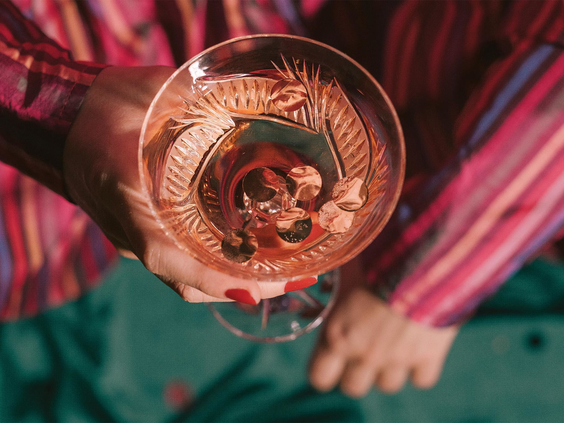 Rosé ist nicht gleich Rosé: die Bandbreite an Farbnuancen reicht von blassem Hellrosa eines provençalischen Rosé bis zum hellen Kirschrot eines Cerasuolo d’Abruzzo. 