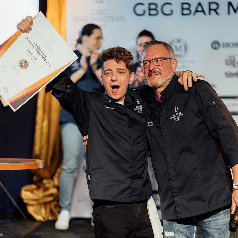 GBG Masters-Sieger Daniel Süle mit GBG-Präsident Marcus S. Siebert