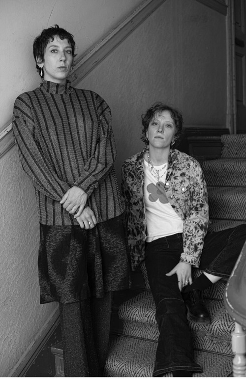 Cléo Foata und Emma Depres (von links nach rechts). 
