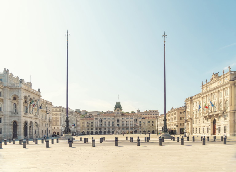 Die Piazza dell’Unità d’Italia ist ein wahrlich imposanter Anblick im Herzen der Stadt.