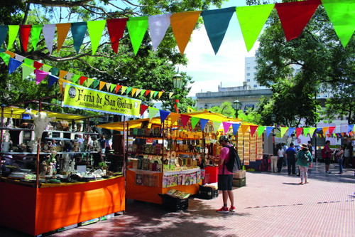 Immer wieder sonntags … findet in San Telmo ein ausufernder (Floh-)Markt statt.