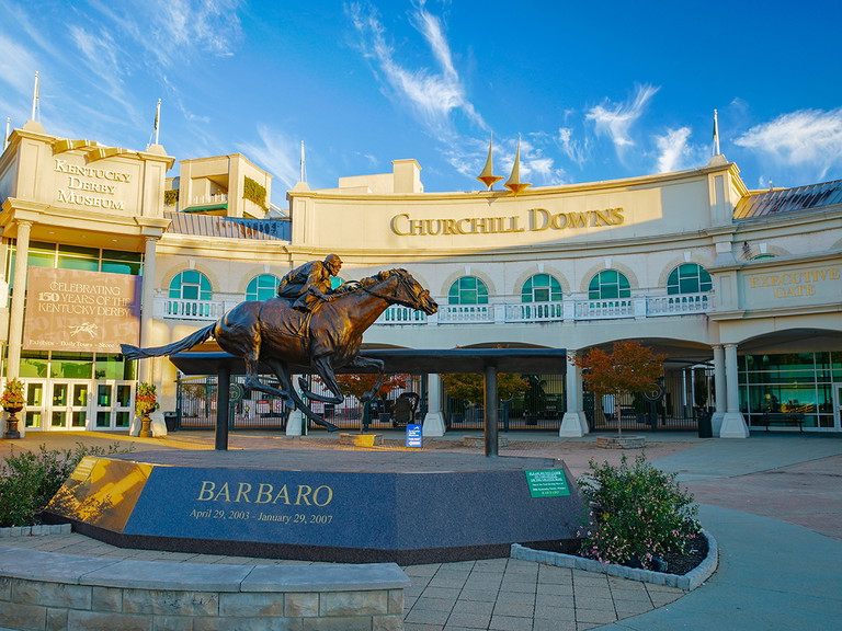Der »Mint Julep« ist das traditionelle Getränk des zweitägigen Kentucky Oaks- und Kentucky Derby-Wochenendes auf der Rennbahn Churchill Downs.