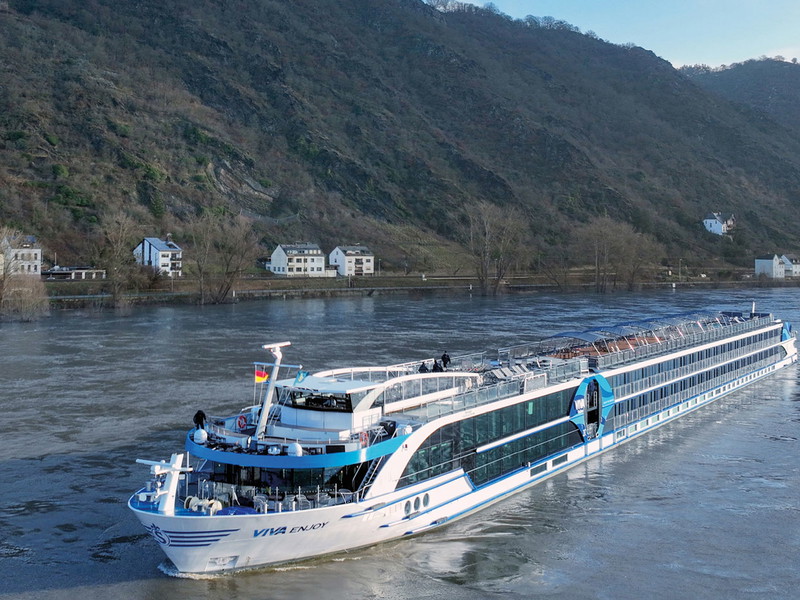 Die VIVA ENJOY wurde erst im Januar 2025 getauft und begrüßt auf ihren Reisen bis zu 190 Passagiere. 
