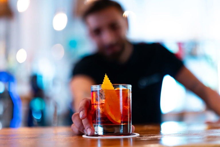 Die Bar im »Aldiana Club Ampflwang«: Ob Kaffee oder Cocktail, ein Besuch hier ist zu jeder Tageszeit eine gute Idee.
