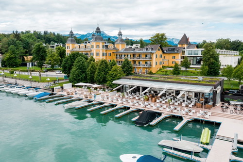 Bestlage: Das »Seespitz« im »Falkensteiner Schlosshotel Velden« ist Hafen für kulinarischen Genuss auf höchstem Niveau.