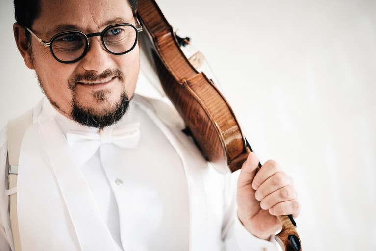 Andreas Großbauer ist Mitglied der Wiener Philharmoniker und Gründer des Projektes Philharmonic Taste, das Klassik und Genuss in Einklang bringt.