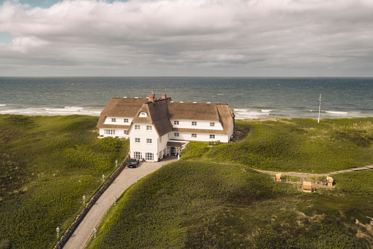 Eine bessere Lage hat kaum jemand auf Sylt: der «Söl'ring Hof».