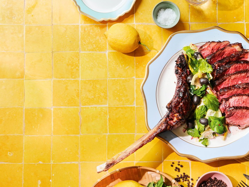 Bistecca Tomahawk con insalata di limone