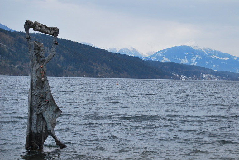 Der Millstätter See und sein Taufpate, der Heilige Domitian.