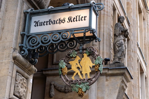 Den historischen Fasskeller, der auch in Goethes »Faust« erwähnt wird, können Gäste für spezielle Momente buchen.