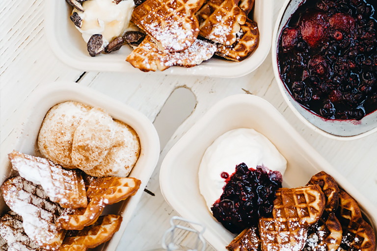 Auch im Guide: »Hafenstadt« verbindet kreative Streetfood-Vibes mit Kaffee, Drinks und Kärntner Lässigkeit.
